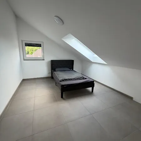 Moderne 4-zimmer-wohnung Mit Balkon, Fernblick, Parkplatz, Wlan, Einbaukueche, Bad & Gaeste-wc Grafenau (Bavaria)